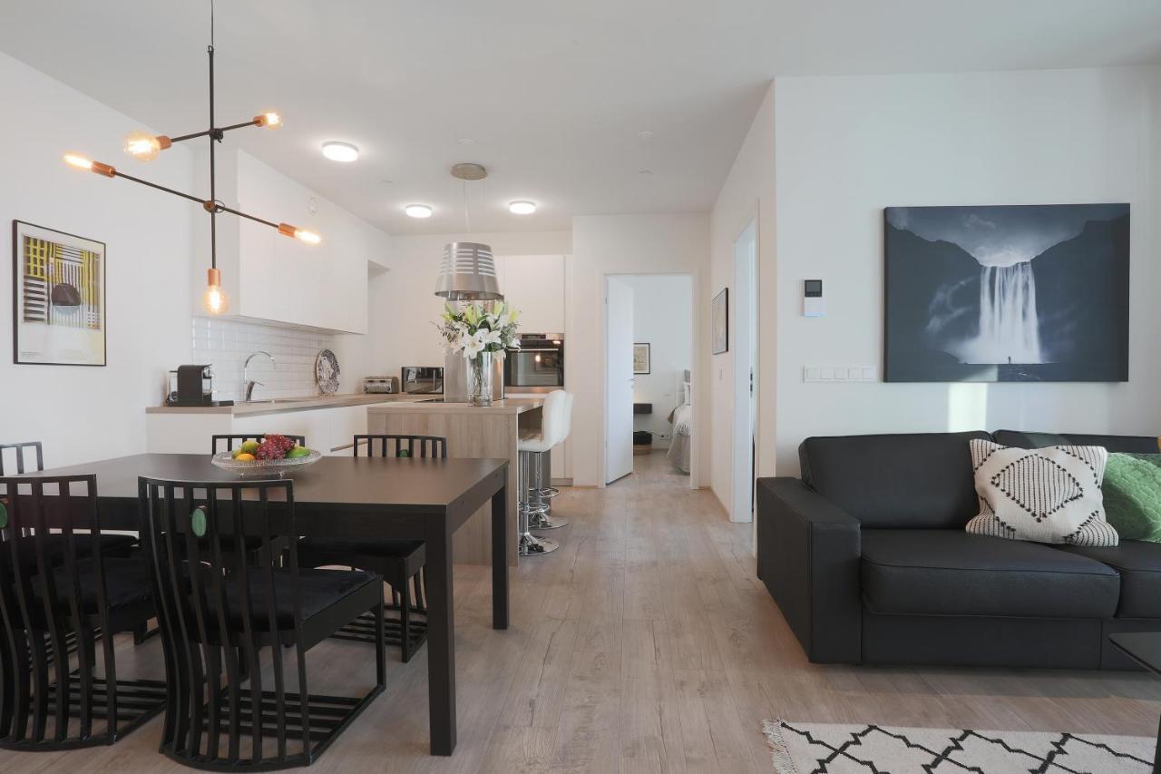 רייקיאוויק Salka Suites Luxury Apartment 2Br, 2 Bathrooms מראה חיצוני תמונה